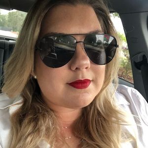 Welcome to my closet! Bio Below & Open to offers!!